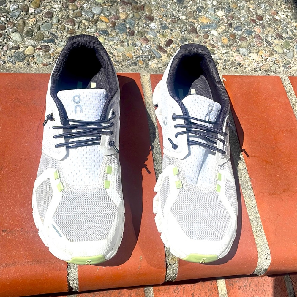 On Cloud 5 Push Sneakers Size 8
